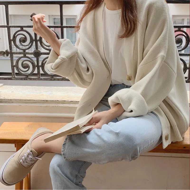 Autumn and Winter 2022 New Sweater Coat Women Loose Casual Korean Style Long-Sleeved Knitted Cardigan Women's Top
Autumn and Winter 2022 New Sweater Coat Women Loose Casual Korean Style Long-Sleeved Knitted Cardigan Women's Top