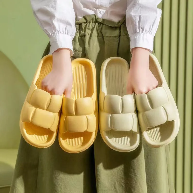 Soft Sole Cloud Slippers Sandals Women Summer 2023 Anti-Slip Thick Platform Bathroom Slippers Woman EVA Slides Flip Flops Mujer
Soft Sole Cloud Slippers Sandals Women Summer 2023 Anti-Slip Thick Platform Bathroom Slippers Woman EVA Slides Flip Flops Mujer