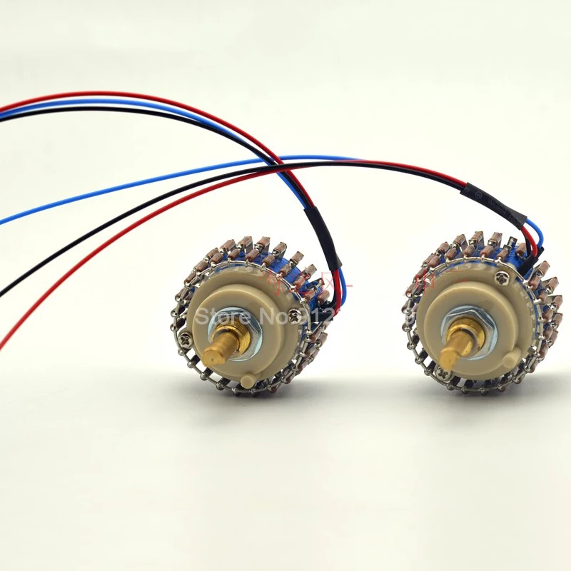1Pair L-type Type Volume Potentiometer 10K 25K 50K 100K 250K 24 Step Mono DALE Full Brown AP381
1Pair L-type Type Volume Potentiometer 10K 25K 50K 100K 250K 24 Step Mono DALE Full Brown AP381
