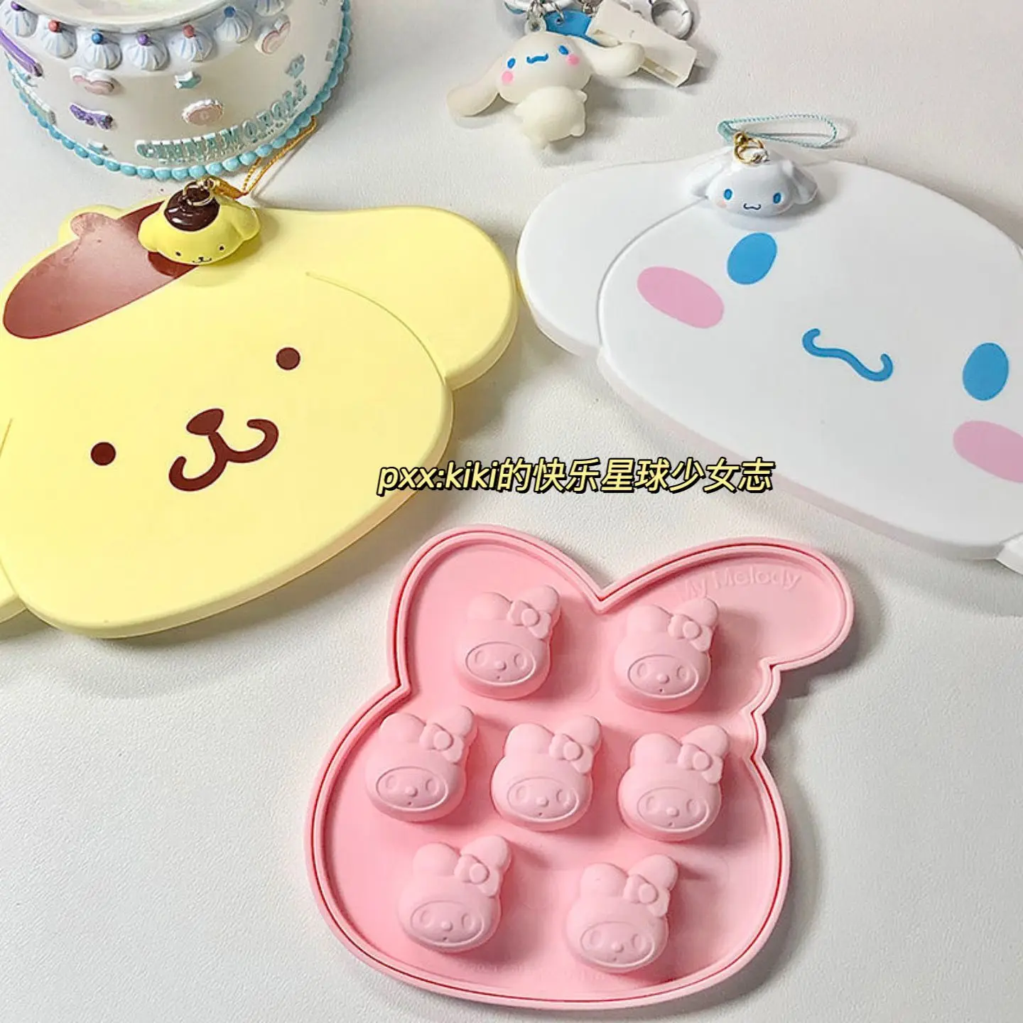 Sanrio My Melody Pom Purin милый мультяшный поднос для льда Kawaii пудинг бисквит Mold Adorkable Home Decor Lovely Kid праздничные подарки
Sanrio My Melody Pom Purin милый мультяшный поднос для льда Kawaii пудинг бисквит Mold Adorkable Home Decor Lovely Kid праздничные подарки