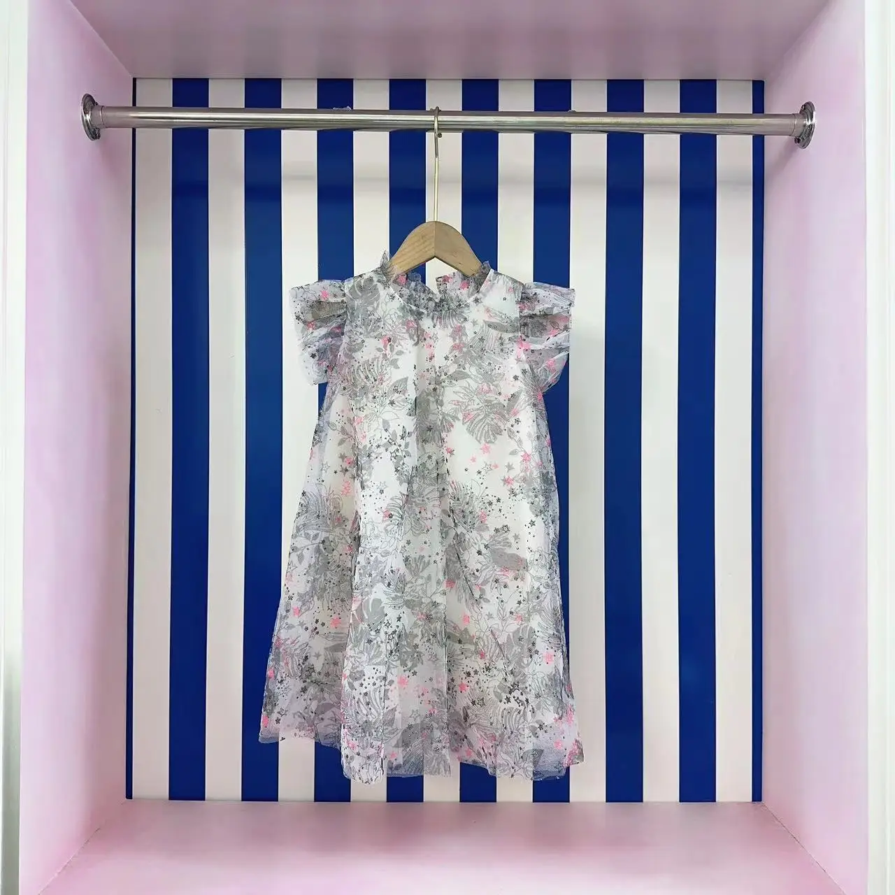 Модные платья для девочек, летнее дизайнерское детское праздничное платье принцессы, детская одежда, богемное Свадебное бальное платье, од...
Модные платья для девочек, летнее дизайнерское детское праздничное платье принцессы, детская одежда, богемное Свадебное бальное платье, од...