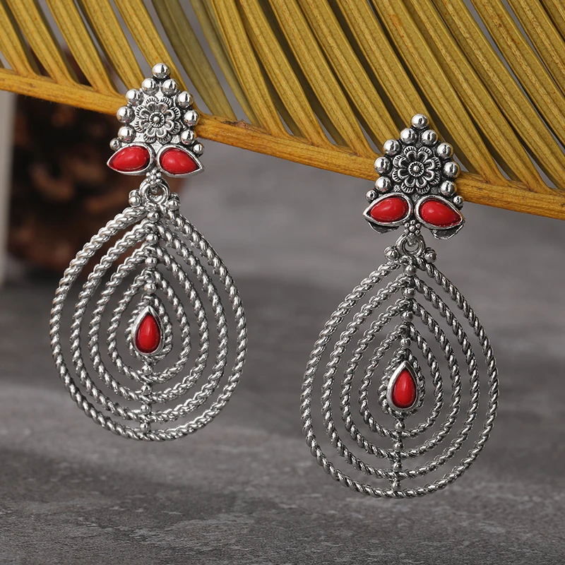Bohemian Leaf Design Red Beads Stone Hanging Hook Women's Earrings Tribal Jewelry 2023 New Vintage Large Personalized Earrings
Bohemian Leaf Design Red Beads Stone Hanging Hook Women's Earrings Tribal Jewelry 2023 New Vintage Large Personalized Earrings