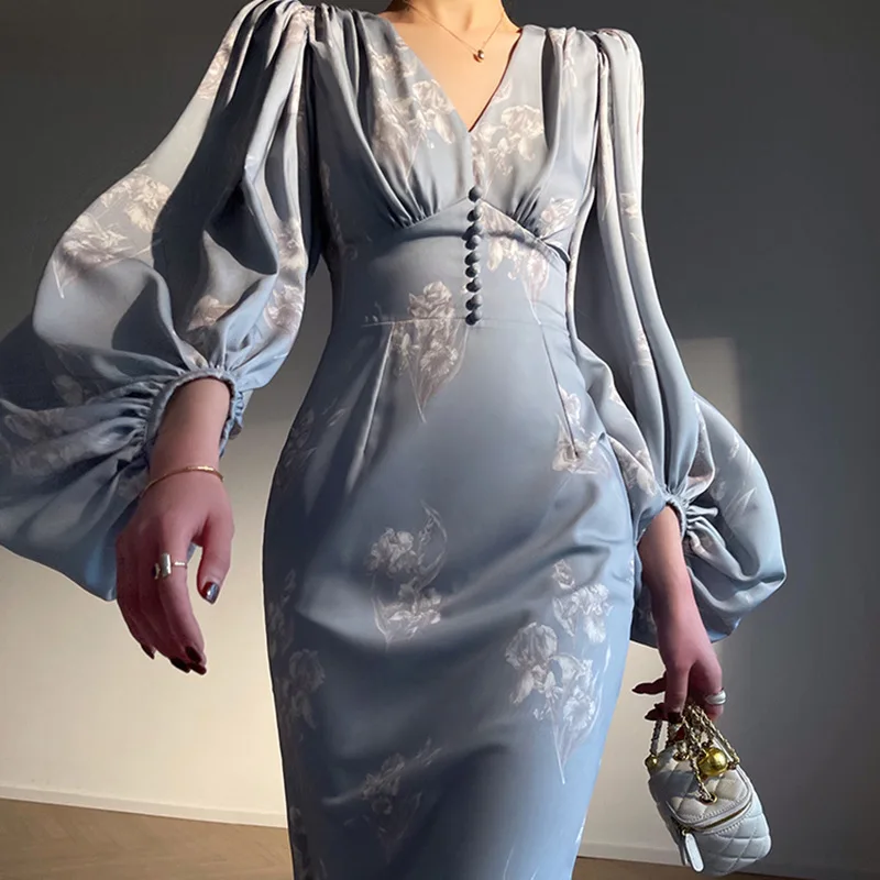 Vintage Blue Floral Printed Maxi Dresses for Women 2022 Summer Elegant V-neck Lantern Sleeve Pleated Long Dress Robe Femme été
Vintage Blue Floral Printed Maxi Dresses for Women 2022 Summer Elegant V-neck Lantern Sleeve Pleated Long Dress Robe Femme été