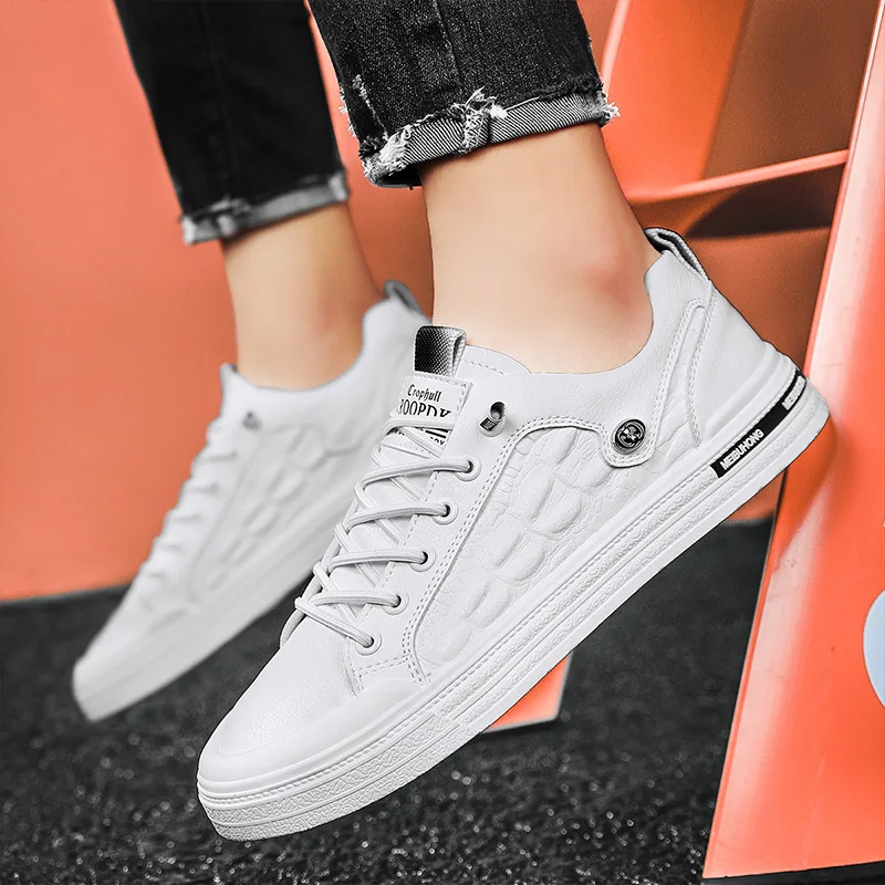 2024 New Men Leather Casual Shoes Spring Cool Crocodile Print Flats Skateboard Shoes Youth Cool Slip-on Sneakers
2024 New Men Leather Casual Shoes Spring Cool Crocodile Print Flats Skateboard Shoes Youth Cool Slip-on Sneakers