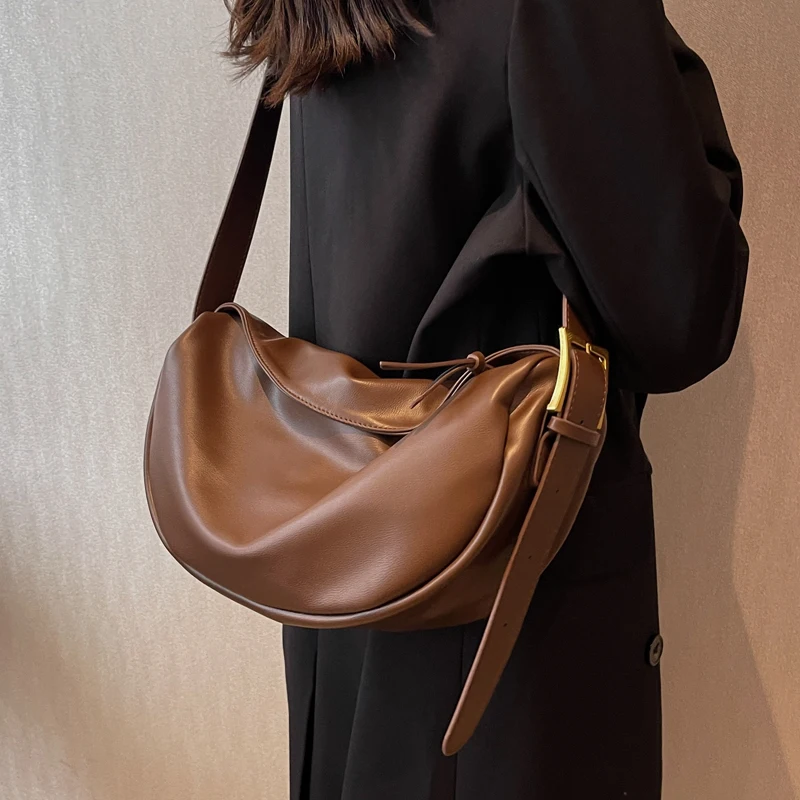 High-Quality Fashion Bags Women's 2022 New Shoulder Messenger Bags Large-Capacity Texture All-Match Commuter Bags
High-Quality Fashion Bags Women's 2022 New Shoulder Messenger Bags Large-Capacity Texture All-Match Commuter Bags