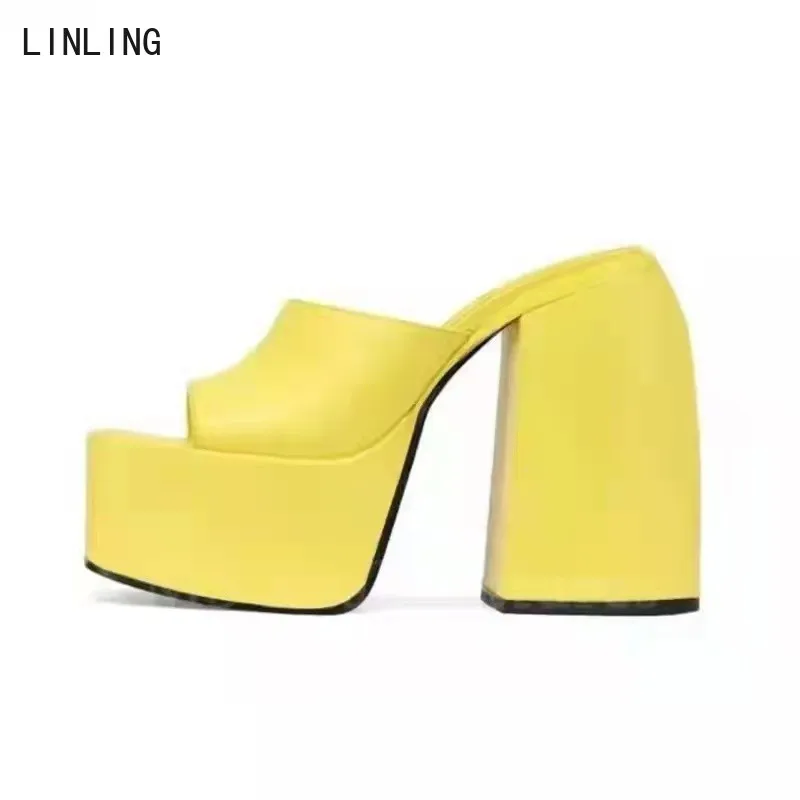 2022 New Platform Women Slippers Fashion Woman Thick Heel Slides Ladies Outdoor Casual Sandals Female Big Size 35-43
2022 New Platform Women Slippers Fashion Woman Thick Heel Slides Ladies Outdoor Casual Sandals Female Big Size 35-43