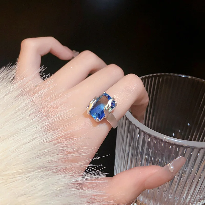 KAITIN Korea Geometric Oval Zircon Open Ring Women Personalized Light Luxury Index Finger Ring Simple Temperament Handwear
KAITIN Korea Geometric Oval Zircon Open Ring Women Personalized Light Luxury Index Finger Ring Simple Temperament Handwear