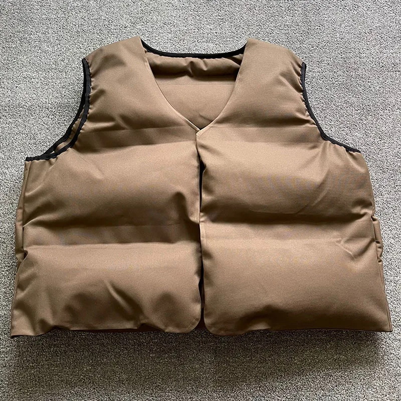 Kanye West Down Coat Double-sided Wearable Sleeveless Jacket Men Women 1:1 High Quality Warm Down Vest
Kanye West Down Coat Double-sided Wearable Sleeveless Jacket Men Women 1:1 High Quality Warm Down Vest