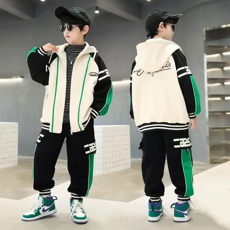 Детский спортивный костюм из куртки и брюк, на весну и осень
Детский спортивный костюм из куртки и брюк, на весну и осень