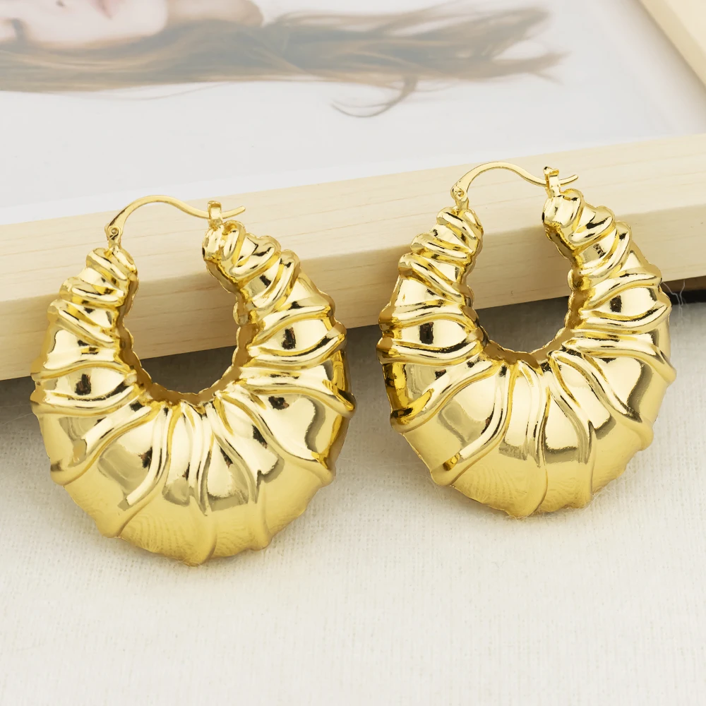 Gold Color Chunky Hoops Earrings Gift Fashion High Quality Copper Jewelry Round Smooth Hoop Earrings for Women 50mm/55mm
Gold Color Chunky Hoops Earrings Gift Fashion High Quality Copper Jewelry Round Smooth Hoop Earrings for Women 50mm/55mm