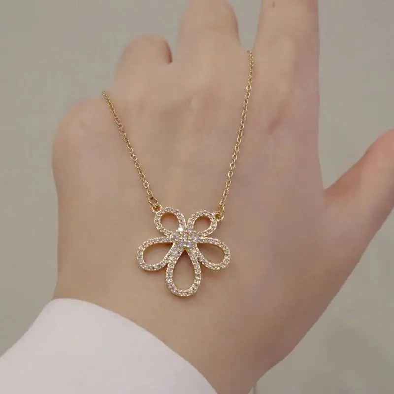 New Full Diamond Sun Flower Necklace Big Flower Light Luxury Niche Temperament Collarbone Chain Pendant Jewelry Women
New Full Diamond Sun Flower Necklace Big Flower Light Luxury Niche Temperament Collarbone Chain Pendant Jewelry Women