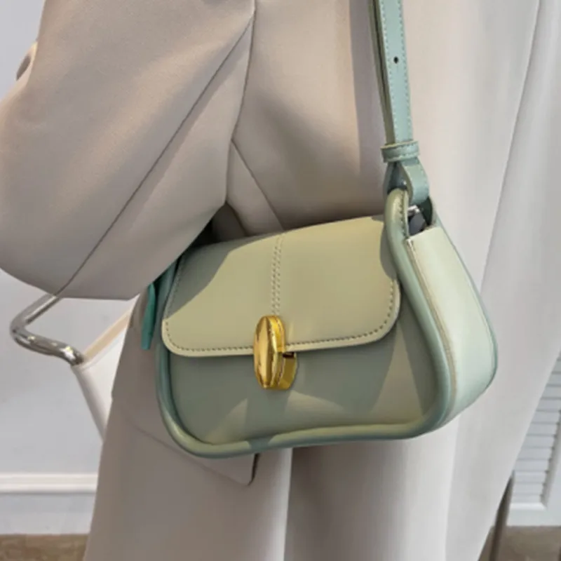 New Hot Sale Vintage Women's Branded Shoulder Bag Simple Solid Color Casual Small Flap Bag Elegant Silk Scarf Decoration Handbag
New Hot Sale Vintage Women's Branded Shoulder Bag Simple Solid Color Casual Small Flap Bag Elegant Silk Scarf Decoration Handbag