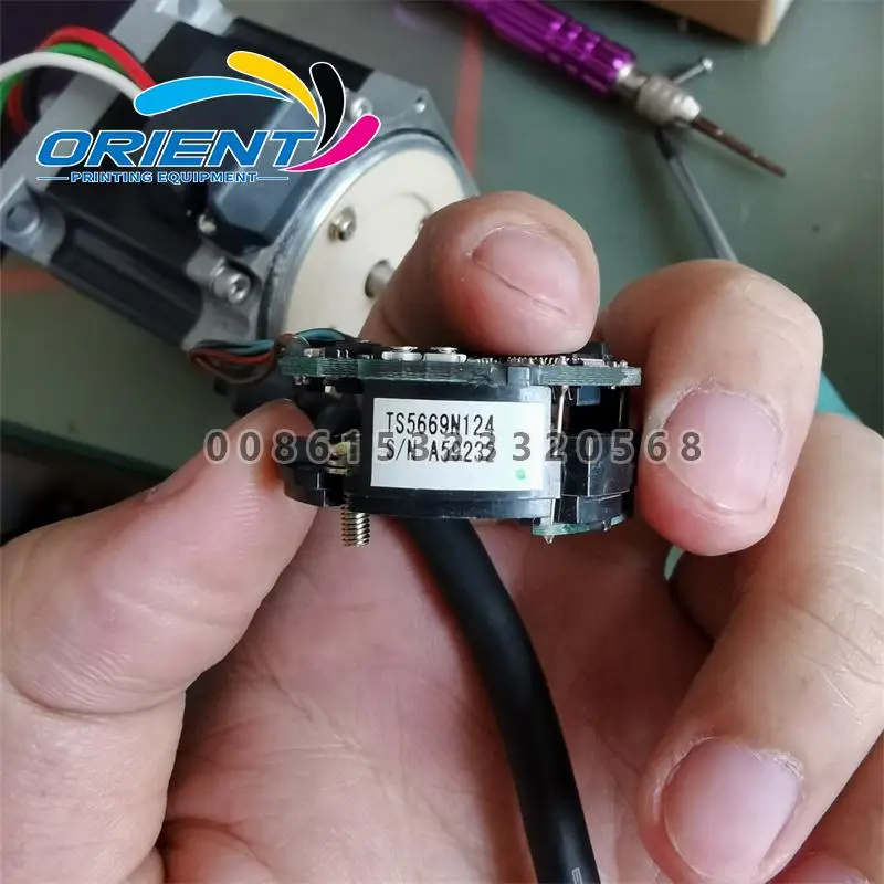 TS5669N124 S/N A59232 Encoder For Komori Servo Motor Encoder SNA59232 AU5760NS Stepping Motor Offset Printing Spare Part
TS5669N124 S/N A59232 Encoder For Komori Servo Motor Encoder SNA59232 AU5760NS Stepping Motor Offset Printing Spare Part
