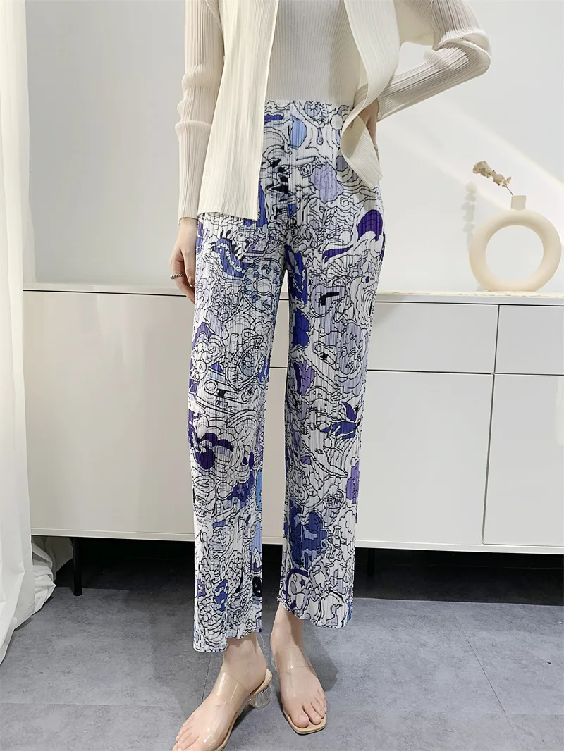 2022 Summer New Women's Graffiti Print Straight Pants Miyak folds Fashion plus size ninth pants wide leg pants
2022 Summer New Women's Graffiti Print Straight Pants Miyak folds Fashion plus size ninth pants wide leg pants
