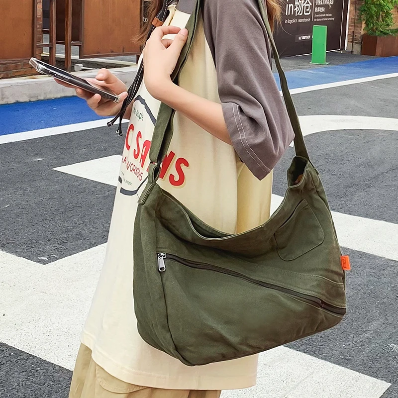 2022 High Quality Solid Canvas Women's Shoulder Bag Large Capacity Crossbody Bag Fashion Design Tote Bags Messenger Bag
2022 High Quality Solid Canvas Women's Shoulder Bag Large Capacity Crossbody Bag Fashion Design Tote Bags Messenger Bag