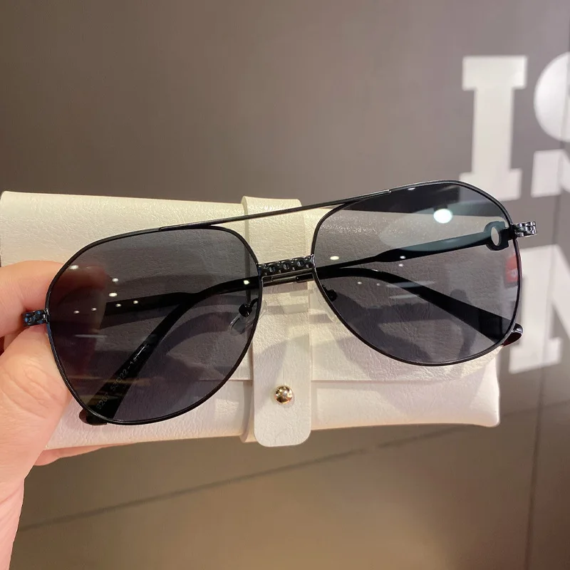 2022 Fashion Women's Toad Glasses Pilot Polarized Travel Brand Design Anti-ultraviolet UV400 Casual Sunglass for Adult,Women,Men
2022 Fashion Women's Toad Glasses Pilot Polarized Travel Brand Design Anti-ultraviolet UV400 Casual Sunglass for Adult,Women,Men