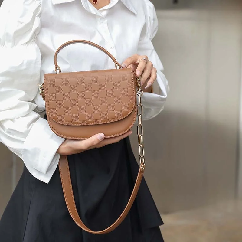high quality luxury brand Small design, new leather saddle bag, one shoulder, underarm, simple, personalized, versatile, large c
high quality luxury brand Small design, new leather saddle bag, one shoulder, underarm, simple, personalized, versatile, large c