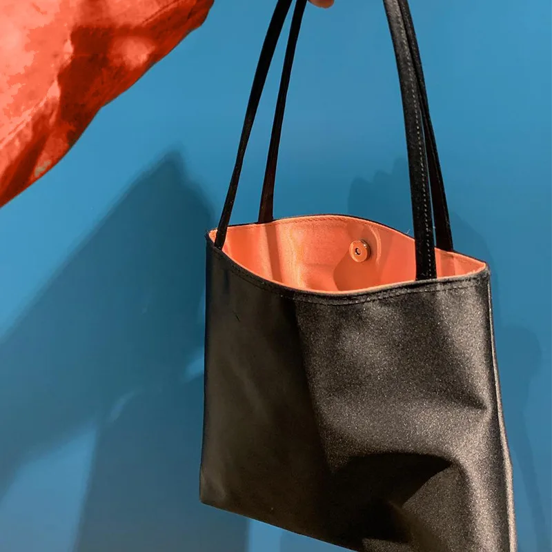 2022 New Fashion Large Capacity Vintage Glossy Concise Elegant Tote Bag Shoulder Bag Office Daily
2022 New Fashion Large Capacity Vintage Glossy Concise Elegant Tote Bag Shoulder Bag Office Daily