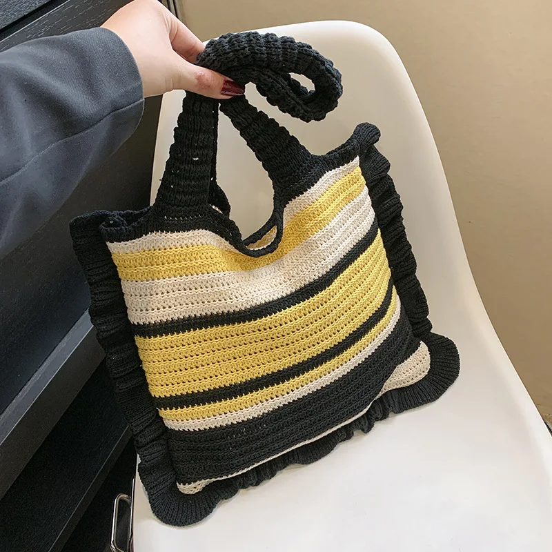 Retro Contrast Stripe Knitted Women's Bags New Fashion High Capacity Weave Shoulder Bag Versatile Texture Underarm Totebag
Retro Contrast Stripe Knitted Women's Bags New Fashion High Capacity Weave Shoulder Bag Versatile Texture Underarm Totebag