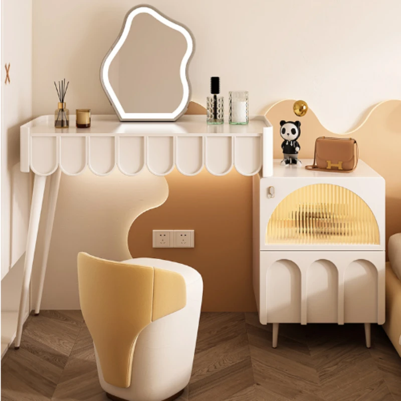 Комод, спальня хозяина, французский крем, для маленькой квартиры, туалетный столик, шкаф для хранения
Комод, спальня хозяина, французский крем, для маленькой квартиры, туалетный столик, шкаф для хранения