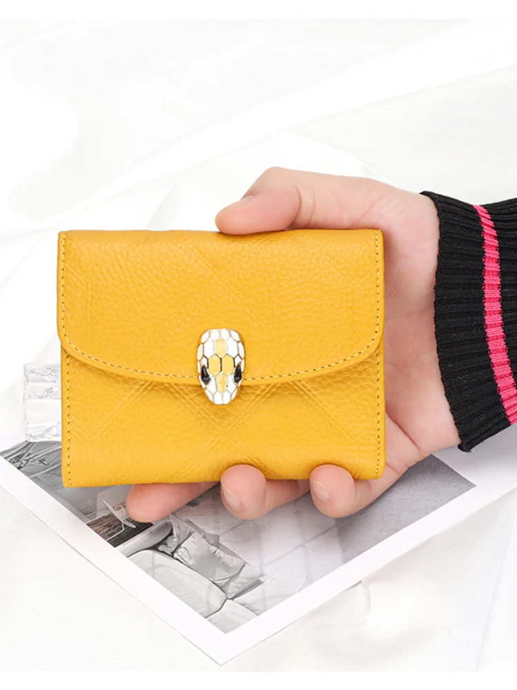 Women's Wallet Leather Luxury Design Short Embossed Three Fold Lightweight Zero Pures Snakeshead Pure Cowhide Folding Wallet
Women's Wallet Leather Luxury Design Short Embossed Three Fold Lightweight Zero Pures Snakeshead Pure Cowhide Folding Wallet