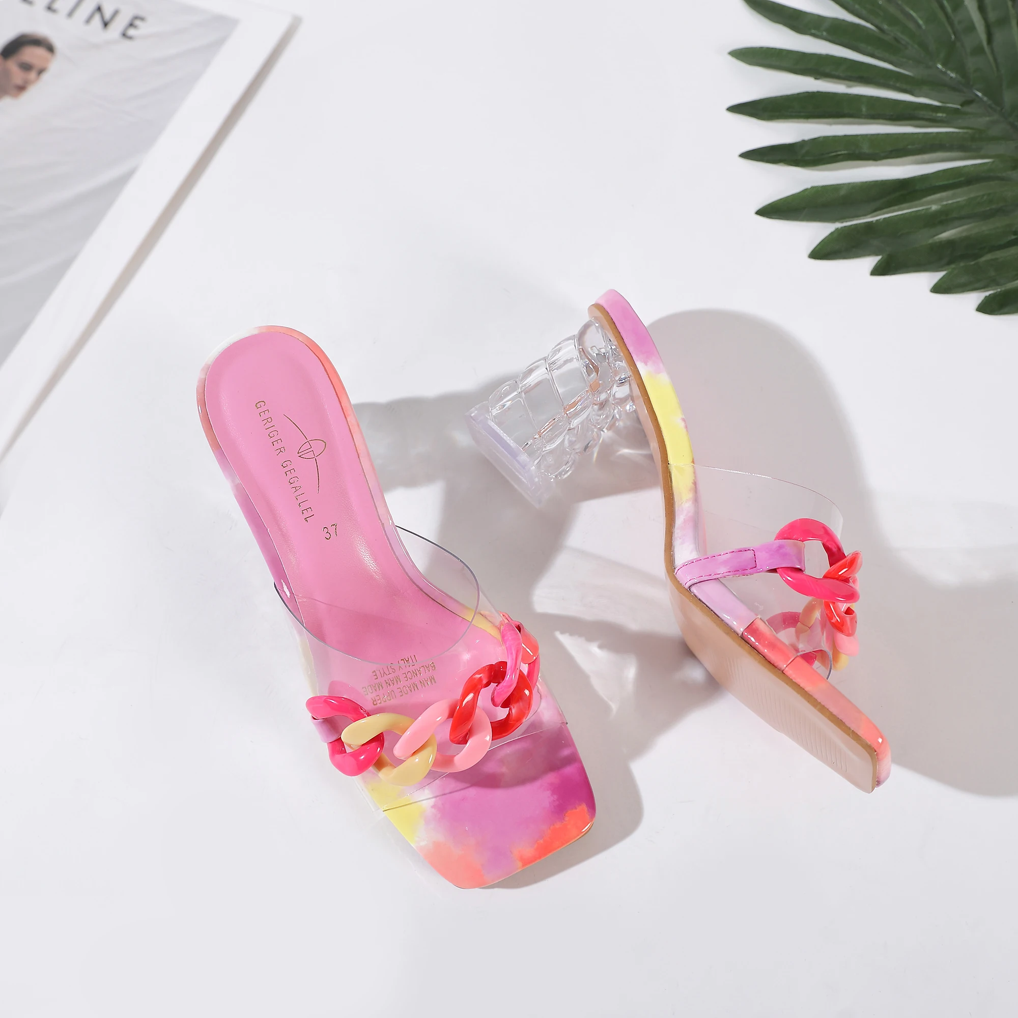 2023 ZA Shoes Clear Sandals 710-1 Chain Button PVC Jelly Heels for Women Lady Pink Black Green Sexy Mules Chunky Heels Shoes
2023 ZA Shoes Clear Sandals 710-1 Chain Button PVC Jelly Heels for Women Lady Pink Black Green Sexy Mules Chunky Heels Shoes