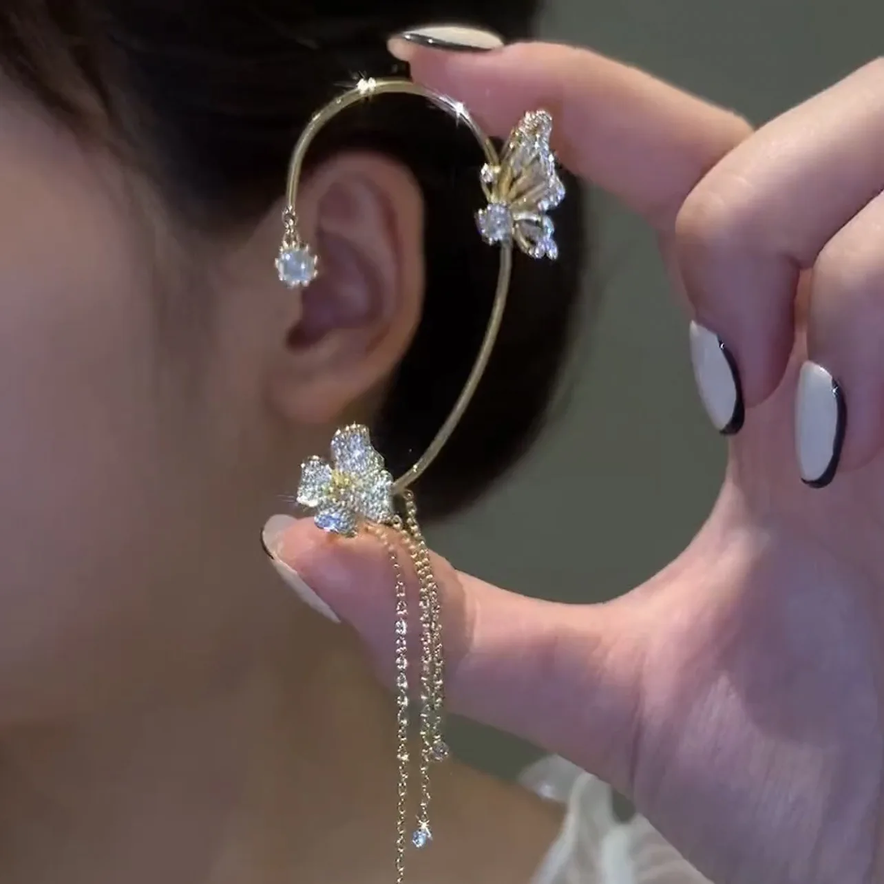 No Piercing Butterfly Climber Gold Dangle Cute Butterfly Earrings for Women Girls Zircon Cuff Wedding Full Ear Earrings Animal
No Piercing Butterfly Climber Gold Dangle Cute Butterfly Earrings for Women Girls Zircon Cuff Wedding Full Ear Earrings Animal