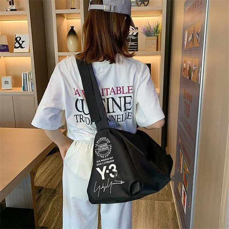 New Y3 Sports And Fitness Bag Yohji Yamamoto Lightweight Travel Shoulder Bucket Large Capacity Casual Crossbody
New Y3 Sports And Fitness Bag Yohji Yamamoto Lightweight Travel Shoulder Bucket Large Capacity Casual Crossbody