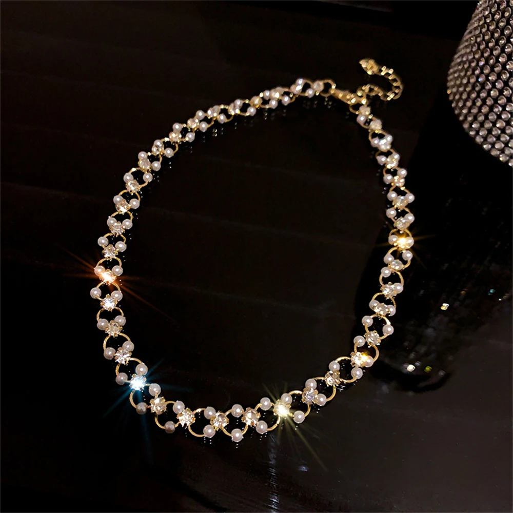 Fashion Women Imitation Pearls Necklace Hollow Out Clavicle Chain Pendant Necklaces Sweater Chain Choker Chunky Jewelry
Fashion Women Imitation Pearls Necklace Hollow Out Clavicle Chain Pendant Necklaces Sweater Chain Choker Chunky Jewelry
