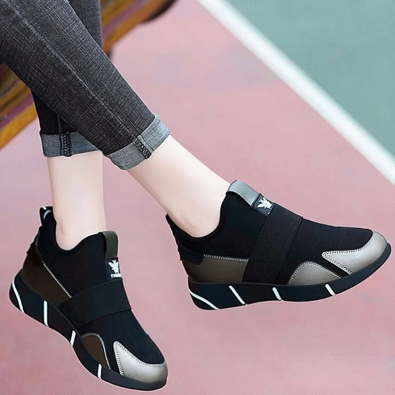 Women's Autumn Black Casual Sneakers Female New Comfortable Sport Shoes Outdoor Breathable Sneaker Ladies Daily Vulcanize Shoe
Women's Autumn Black Casual Sneakers Female New Comfortable Sport Shoes Outdoor Breathable Sneaker Ladies Daily Vulcanize Shoe