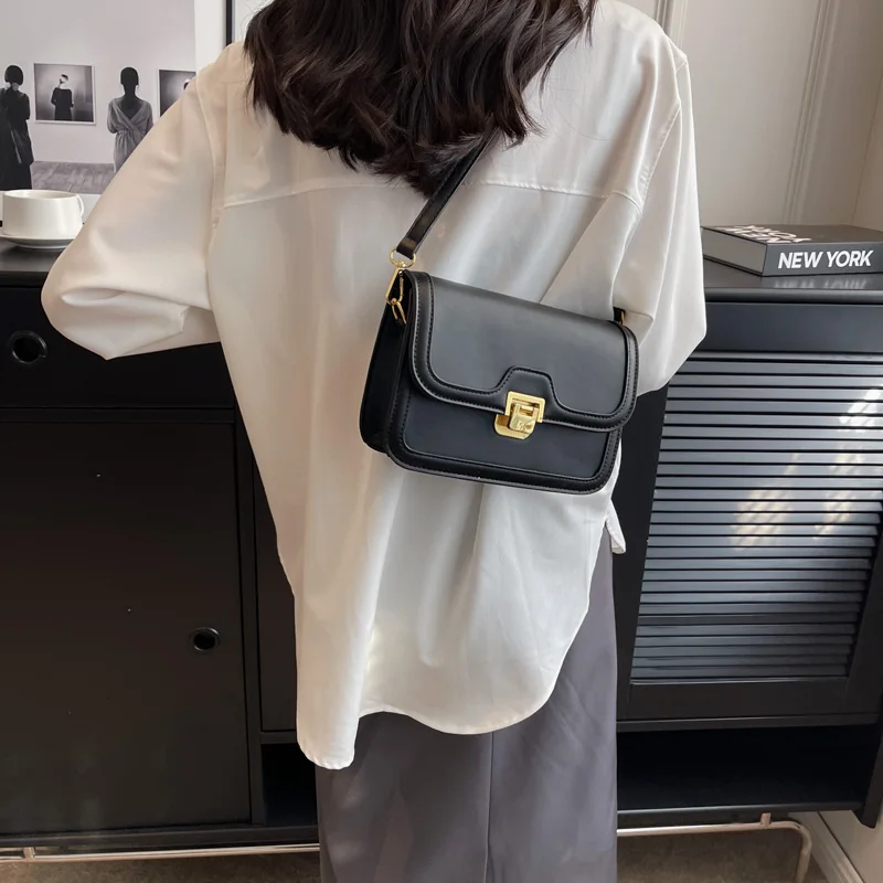 Trend New Single Shoulder Bag Female Spring And Summer Small Square Bag Advanced Texture Luxury Brand Design Cross-Body Bag M404
Trend New Single Shoulder Bag Female Spring And Summer Small Square Bag Advanced Texture Luxury Brand Design Cross-Body Bag M404