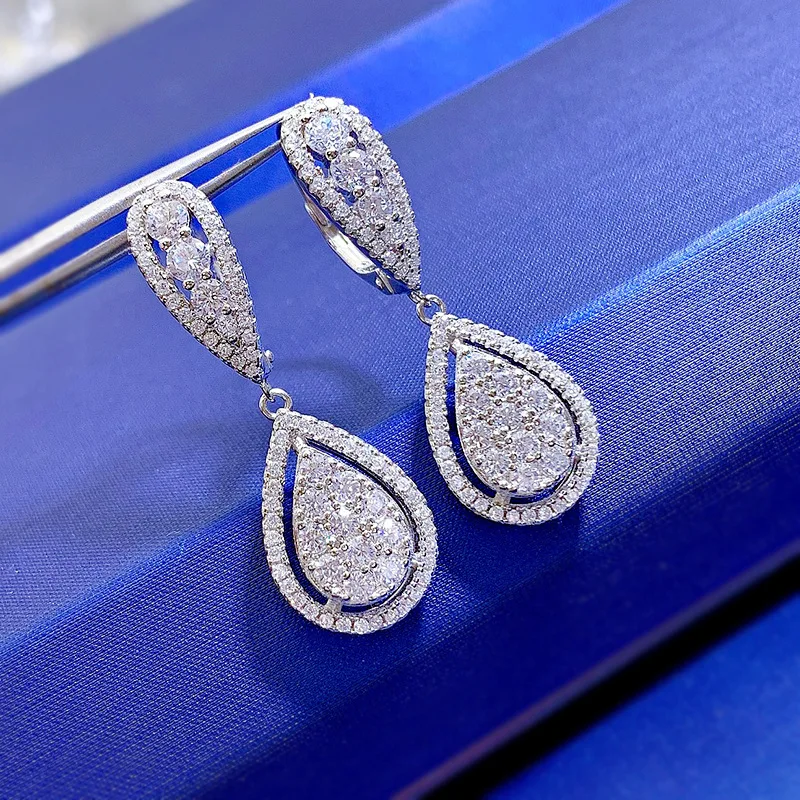2022 new European and American luxury inlaid pear-shaped drop earrings earrings female personality fashion simple atmosphere
2022 new European and American luxury inlaid pear-shaped drop earrings earrings female personality fashion simple atmosphere