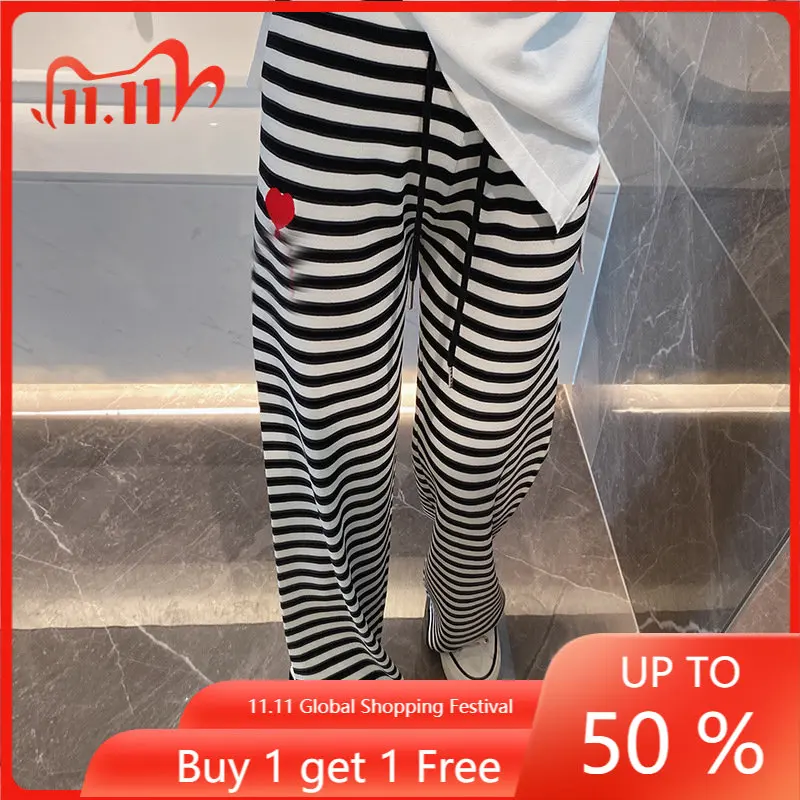 High Quality Korean Style New Spring Design Embroidery Black and White Stripe Wide Leg Pants Women's High Waist Drop Loose Pants
High Quality Korean Style New Spring Design Embroidery Black and White Stripe Wide Leg Pants Women's High Waist Drop Loose Pants
