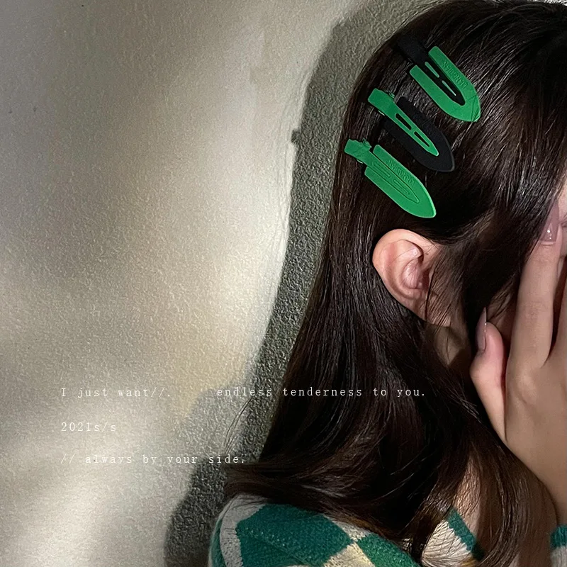 Green Wild Sweet Cool Metal Broken Hair Clip Small Fresh Letter Ins Candy Traceless Duck Bill
Green Wild Sweet Cool Metal Broken Hair Clip Small Fresh Letter Ins Candy Traceless Duck Bill