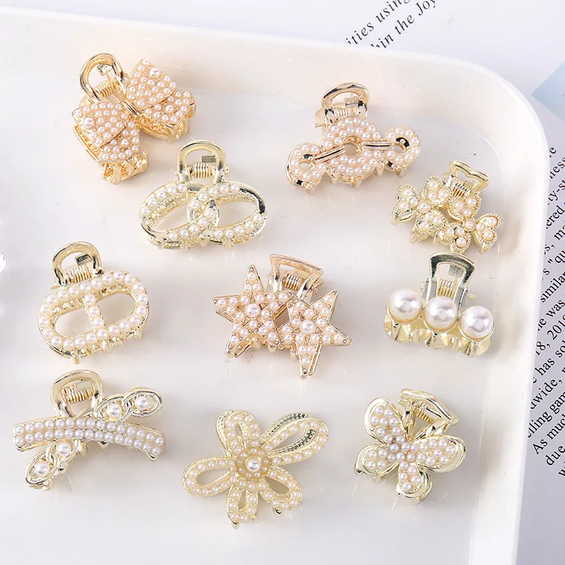 Fashion 2pcs/lot Mini Hair Claw Clips Pearl Hair Claw Clip Hair Clamp Grips for Women Girls Jaw Clips Clamp Barrettes LSHW005
Fashion 2pcs/lot Mini Hair Claw Clips Pearl Hair Claw Clip Hair Clamp Grips for Women Girls Jaw Clips Clamp Barrettes LSHW005