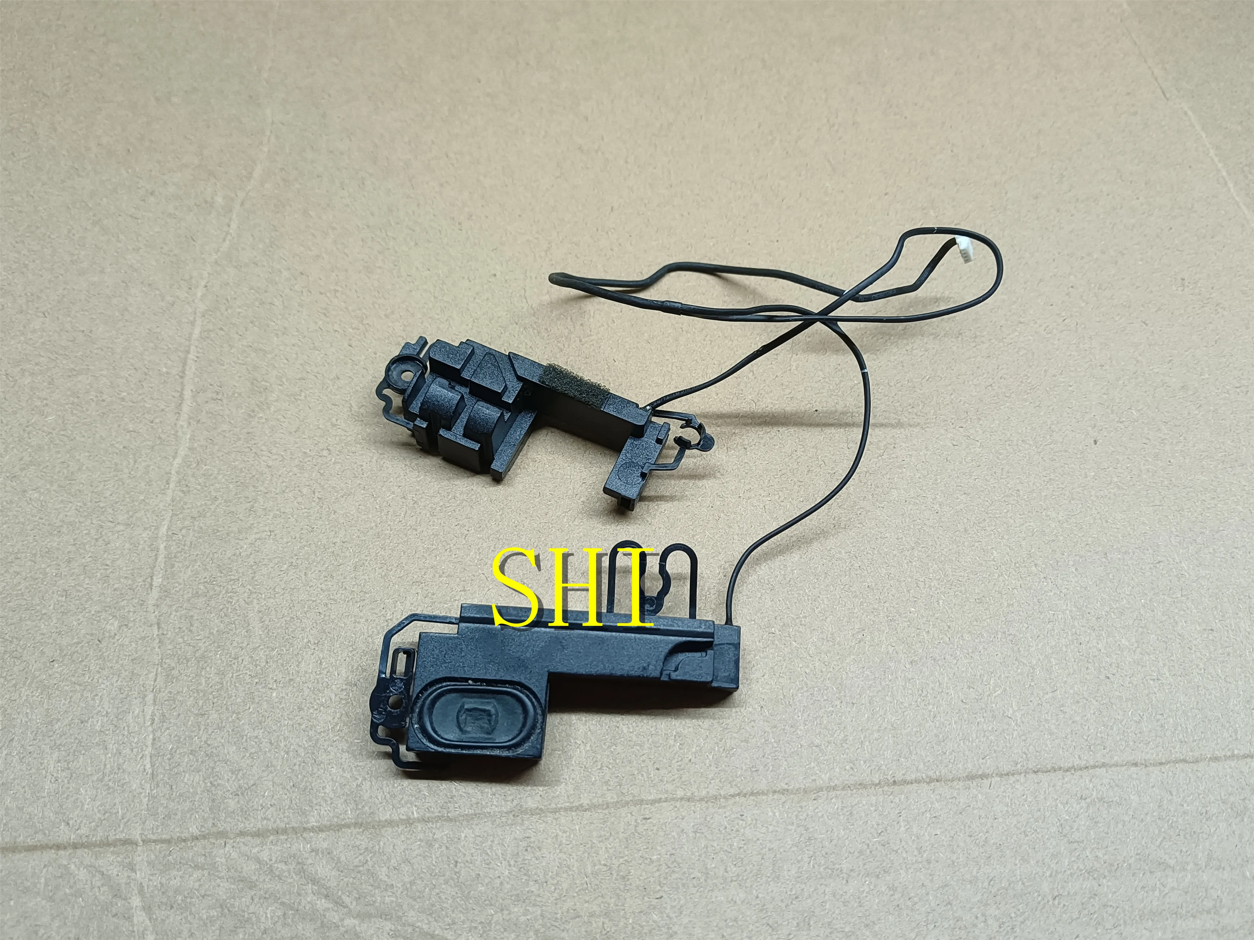 Набор левых и правых динамиков для Dell Inspiron N5040 N5050 3520 23.40979.002 Бесплатная доставка
Набор левых и правых динамиков для Dell Inspiron N5040 N5050 3520 23.40979.002 Бесплатная доставка