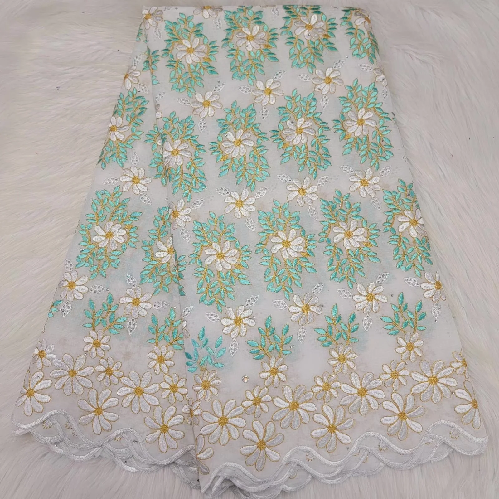 African Hot Sale 100% Cotton Embroidered Lace Fabric Nigerian High Quality 5Yards Mesh Lace Swiss Fashion Women Dress Fabric Sew
African Hot Sale 100% Cotton Embroidered Lace Fabric Nigerian High Quality 5Yards Mesh Lace Swiss Fashion Women Dress Fabric Sew