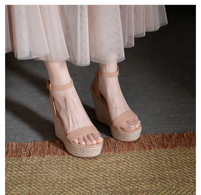 Сандалии женские на толстой подошве, винтажные босоножки на высоком каблуке, плетеные босоножки с круглым носком, обувь с подошвой, для лета 
Сандалии женские на толстой подошве, винтажные босоножки на высоком каблуке, плетеные босоножки с круглым носком, обувь с подошвой, для лета