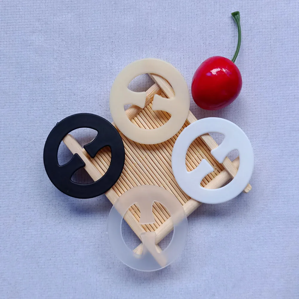 Bra Strap Connector Bra Strap Clips Anti-Slip Buckles Conceal Straps Round-shaped Underwear Shoulder Strap Invisible Underwear
Bra Strap Connector Bra Strap Clips Anti-Slip Buckles Conceal Straps Round-shaped Underwear Shoulder Strap Invisible Underwear