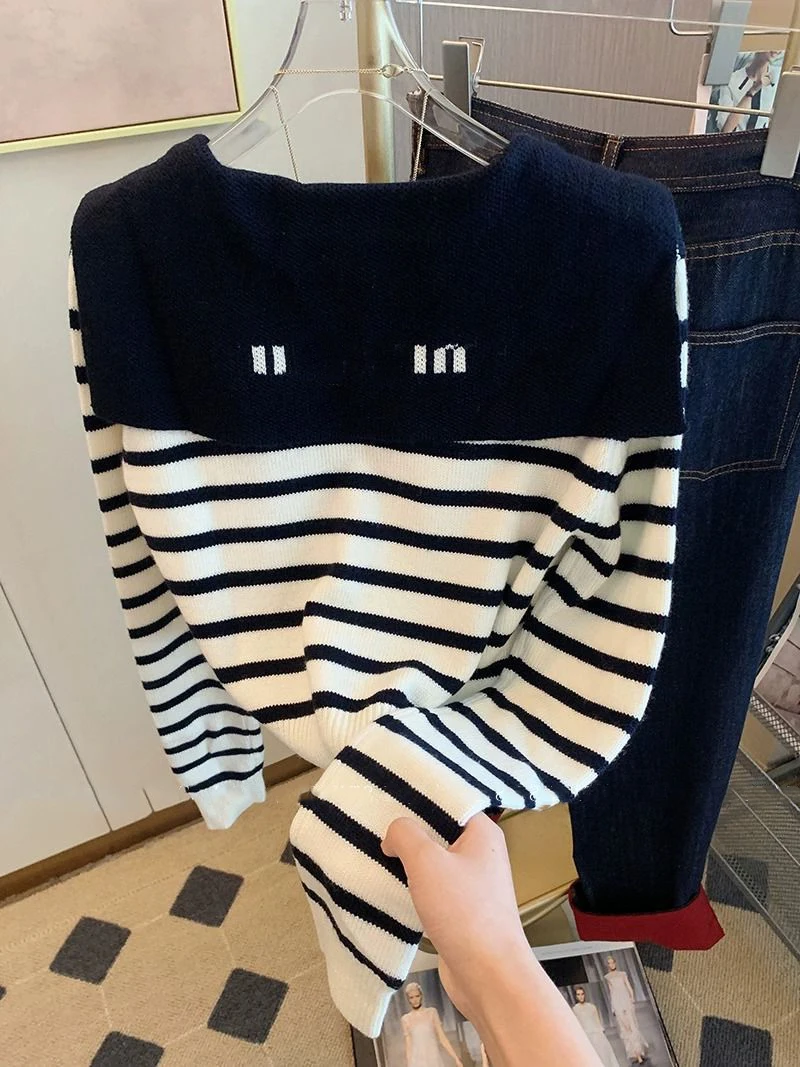 Striped Knitted Cardigan Academy Navy Collar For Women Early Autumn New Slim Versatile Foreign Style Sweater Short Jacket
Striped Knitted Cardigan Academy Navy Collar For Women Early Autumn New Slim Versatile Foreign Style Sweater Short Jacket