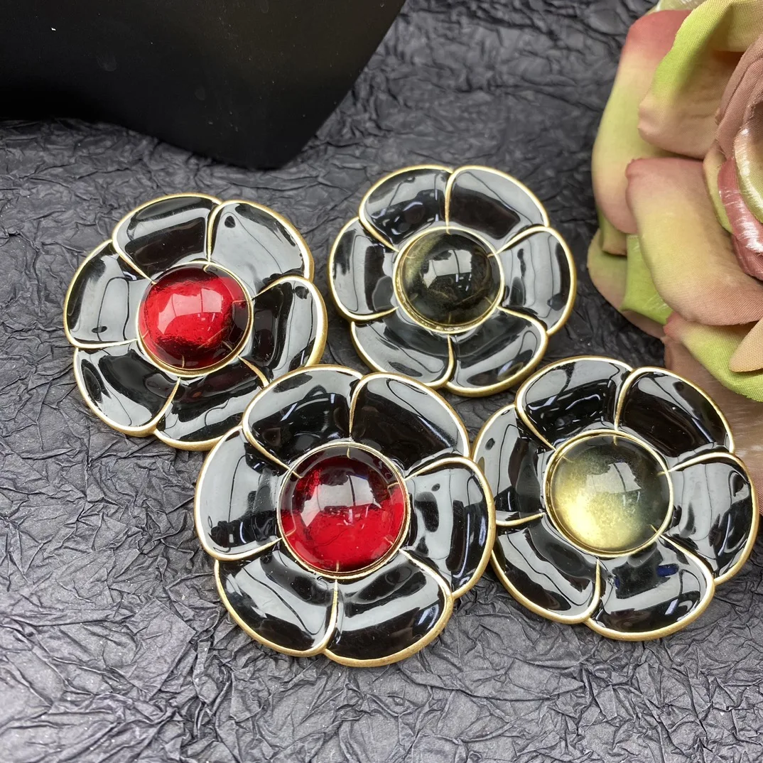 Handmade enamel glaze craft wine glass beads Mosaic temperament of restoring ancient ways stud earrings clip earrings
Handmade enamel glaze craft wine glass beads Mosaic temperament of restoring ancient ways stud earrings clip earrings