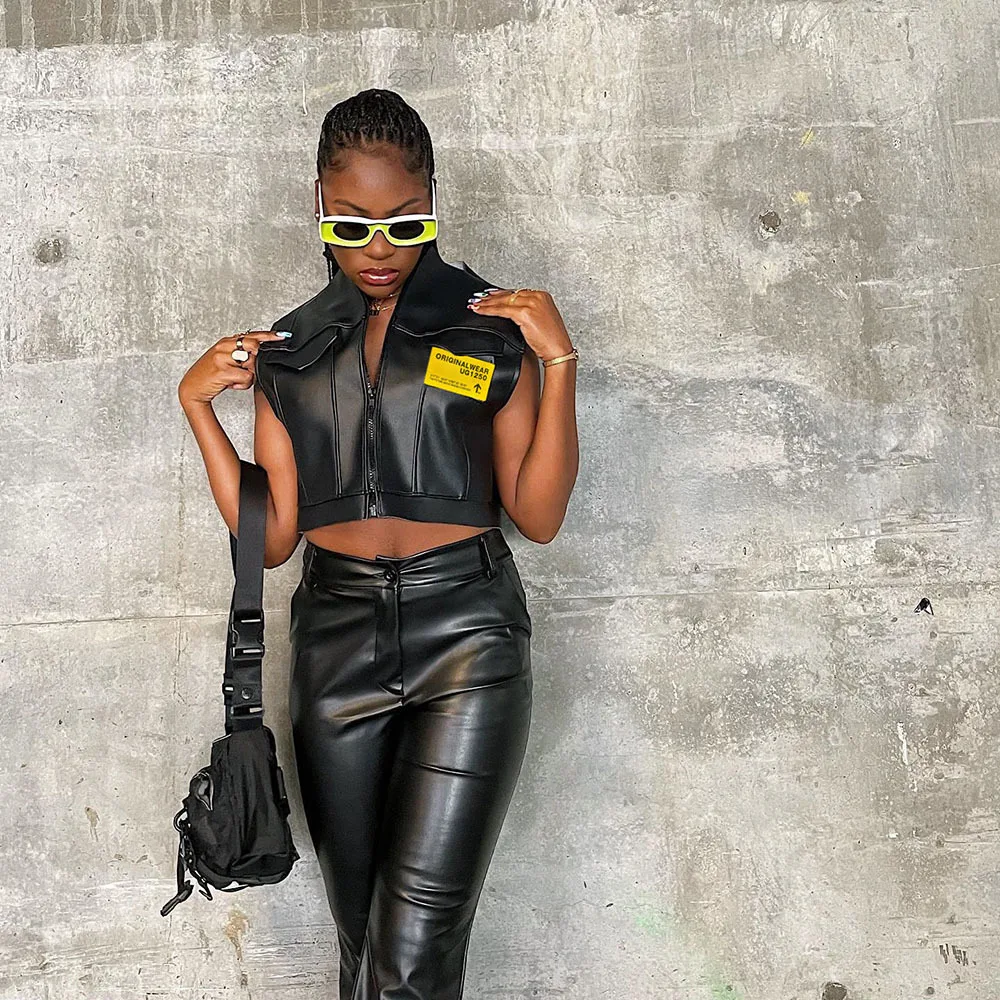 Summer PU Faux Leather Vest For Women Appliques Sleeveless Tank Tops Cardigan Zipper Sexy Casual Gilet Streetwear Waist Coat
Summer PU Faux Leather Vest For Women Appliques Sleeveless Tank Tops Cardigan Zipper Sexy Casual Gilet Streetwear Waist Coat