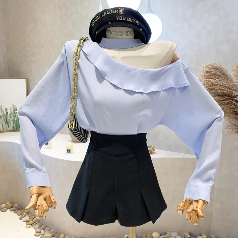 New Women's Clothing 2022 Spring Design sense Long Sleeve Ruffle hollowed out Shirt Top + shorts pants two-piece set
New Women's Clothing 2022 Spring Design sense Long Sleeve Ruffle hollowed out Shirt Top + shorts pants two-piece set