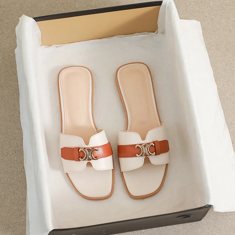 Brand best-selling sandals women's summer new large size 41-43 flat slippers Korean version soft bottom open toe slippers
Brand best-selling sandals women's summer new large size 41-43 flat slippers Korean version soft bottom open toe slippers