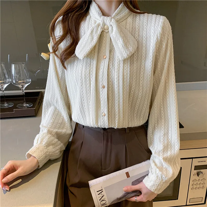 Chiffon Loose Women's Shirts Casual Long Sleeve New Fashion Blouses Solid Color Bow Tie Autumn
Chiffon Loose Women's Shirts Casual Long Sleeve New Fashion Blouses Solid Color Bow Tie Autumn