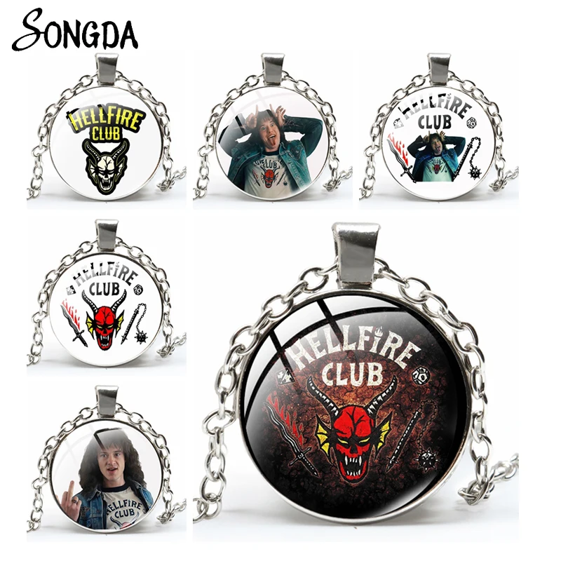 Skull Stranger Things Season 4 Hellfire Club Necklace Eddie Munson Rround Glass Dome Punk Pendant Chain Fans Gift Party Souvenir
Skull Stranger Things Season 4 Hellfire Club Necklace Eddie Munson Rround Glass Dome Punk Pendant Chain Fans Gift Party Souvenir