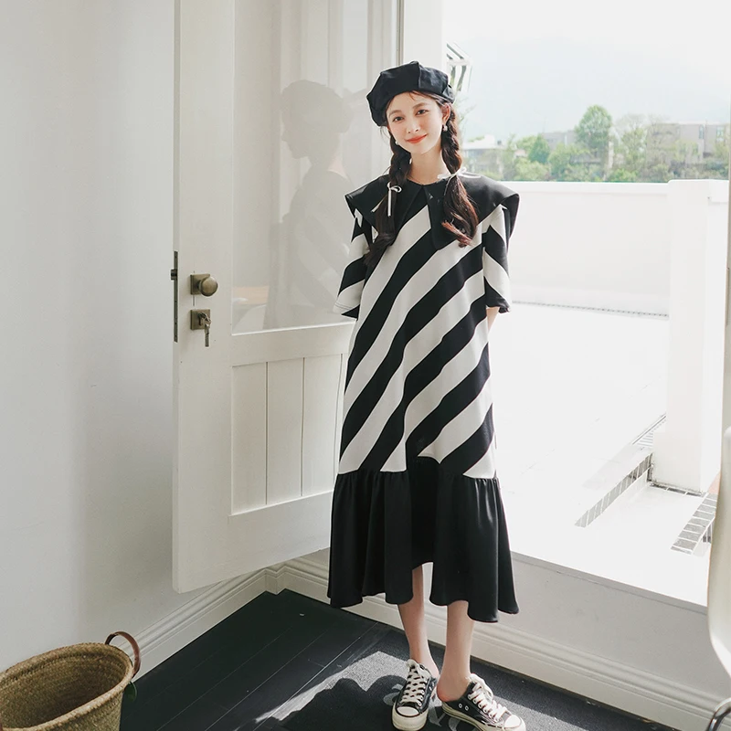 Back Bow Stripe Dress for Women 2023 Summer Elegant Fashion Korean Style Loose Casual Spliced Short Sleeve Long Dresses 7901
Back Bow Stripe Dress for Women 2023 Summer Elegant Fashion Korean Style Loose Casual Spliced Short Sleeve Long Dresses 7901