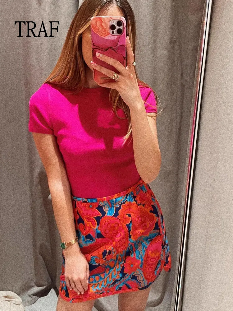 TRAF Summer Short Skirts Women Vintage Print High-Waisted Skirt Woman Clothing Back Zip Streetwear Mini Female Skirt 2022
TRAF Summer Short Skirts Women Vintage Print High-Waisted Skirt Woman Clothing Back Zip Streetwear Mini Female Skirt 2022
