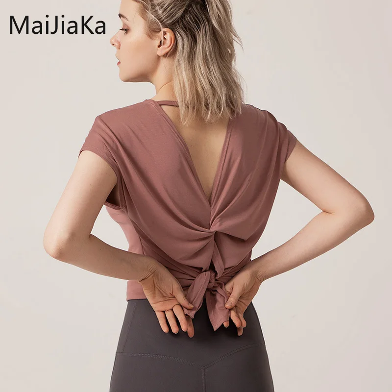 Women Loose Yoga Tops Fitness Sportswear T-Shirt Pilates Workout Open Back Short Sleeve Sexy Dance Top Cloth for Gym Exercise
Women Loose Yoga Tops Fitness Sportswear T-Shirt Pilates Workout Open Back Short Sleeve Sexy Dance Top Cloth for Gym Exercise