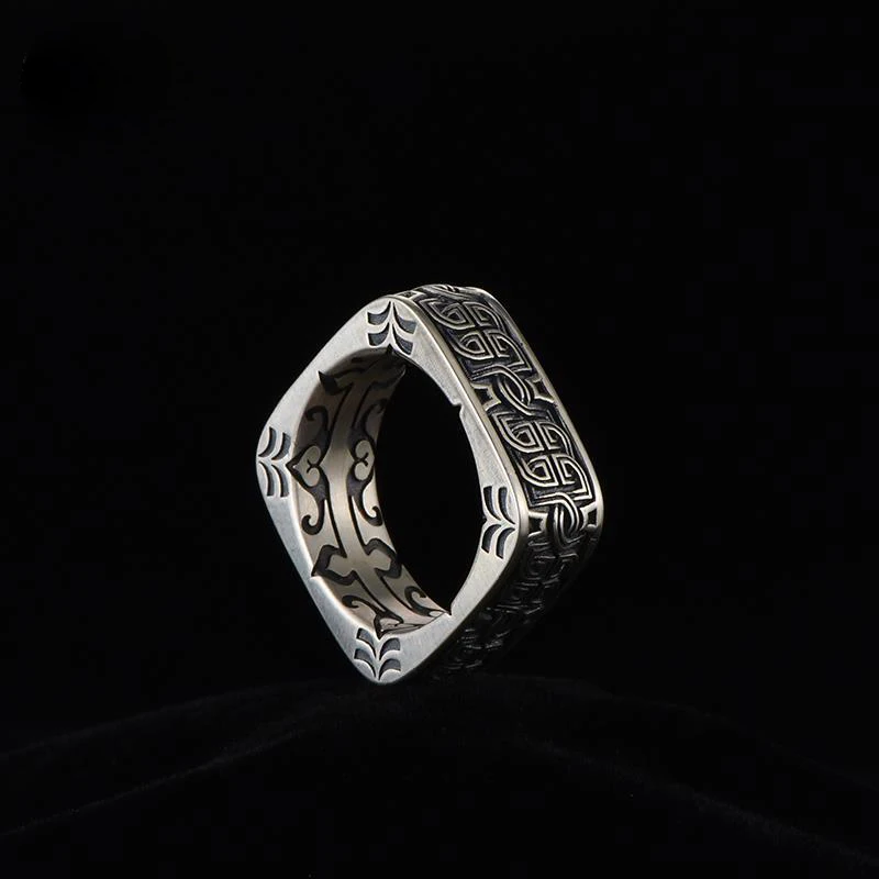 New Silver Men's Ring Retro Square Round Pangu Trend Personality Domineering Handmade Ring Jewelry Accessories
New Silver Men's Ring Retro Square Round Pangu Trend Personality Domineering Handmade Ring Jewelry Accessories